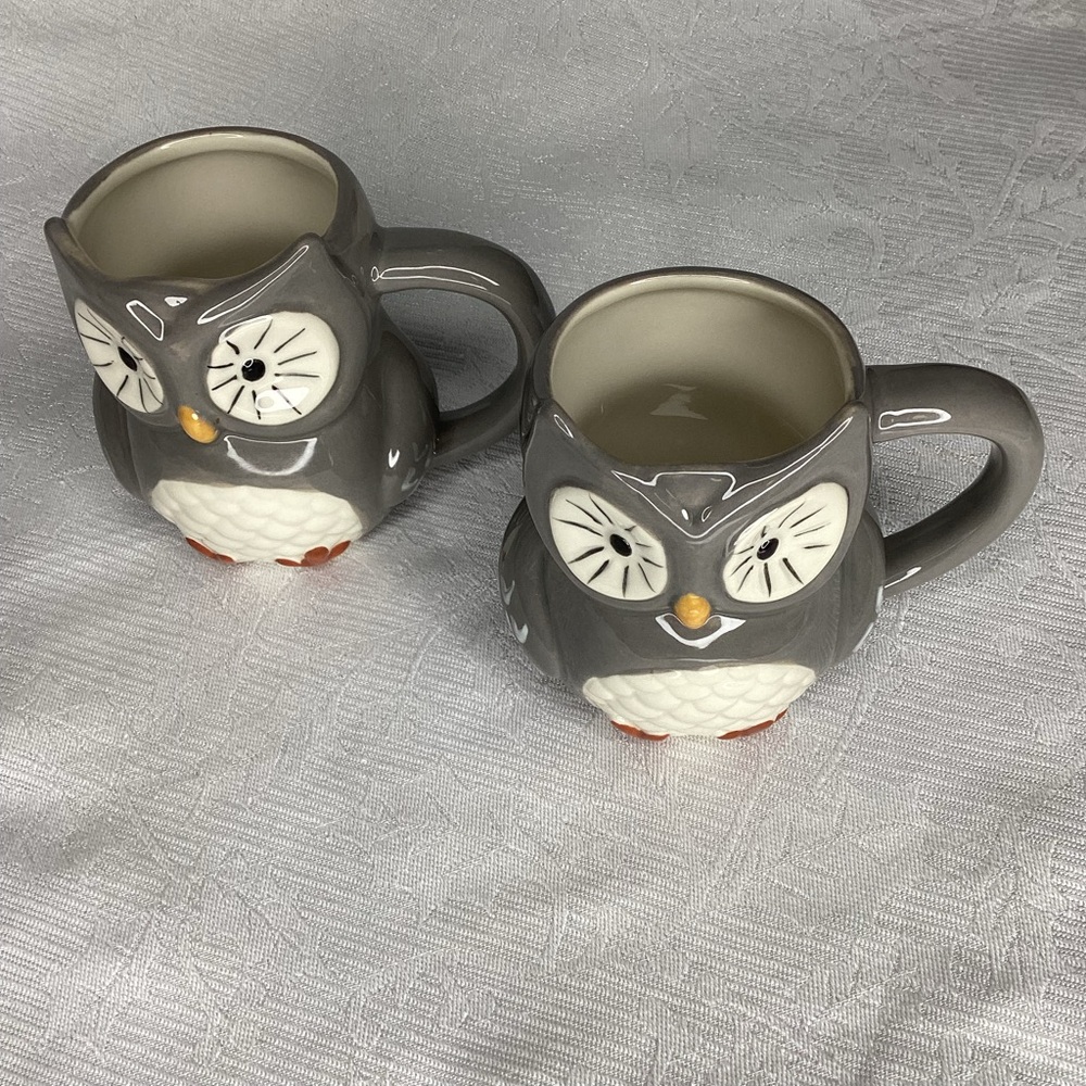 Twin Owls gray & white mugs